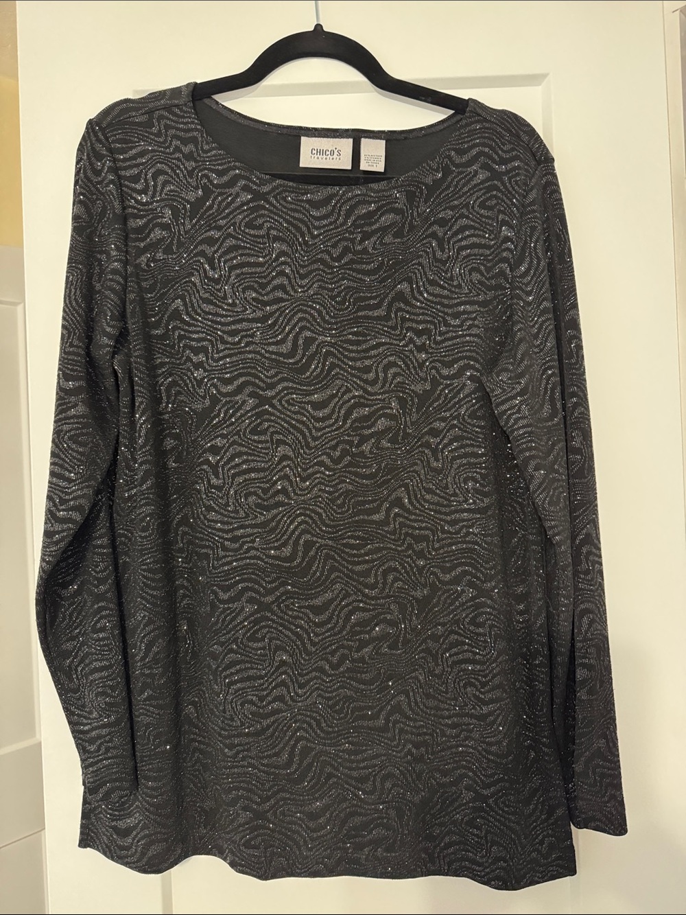 Chicos Black Long Sleeve Shimmer Knit Top Travelers Evening Cruise Wear Size 1